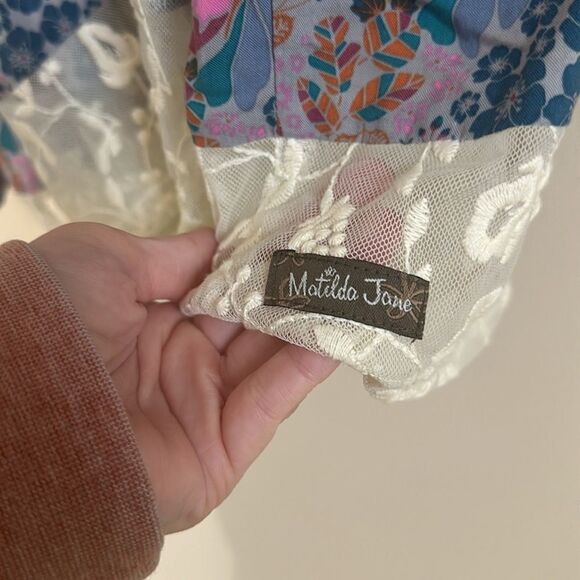 NWOT Matilda Jane Boho Flowy Tunic Blouse with Adorable tassels - Picture 5 of 7